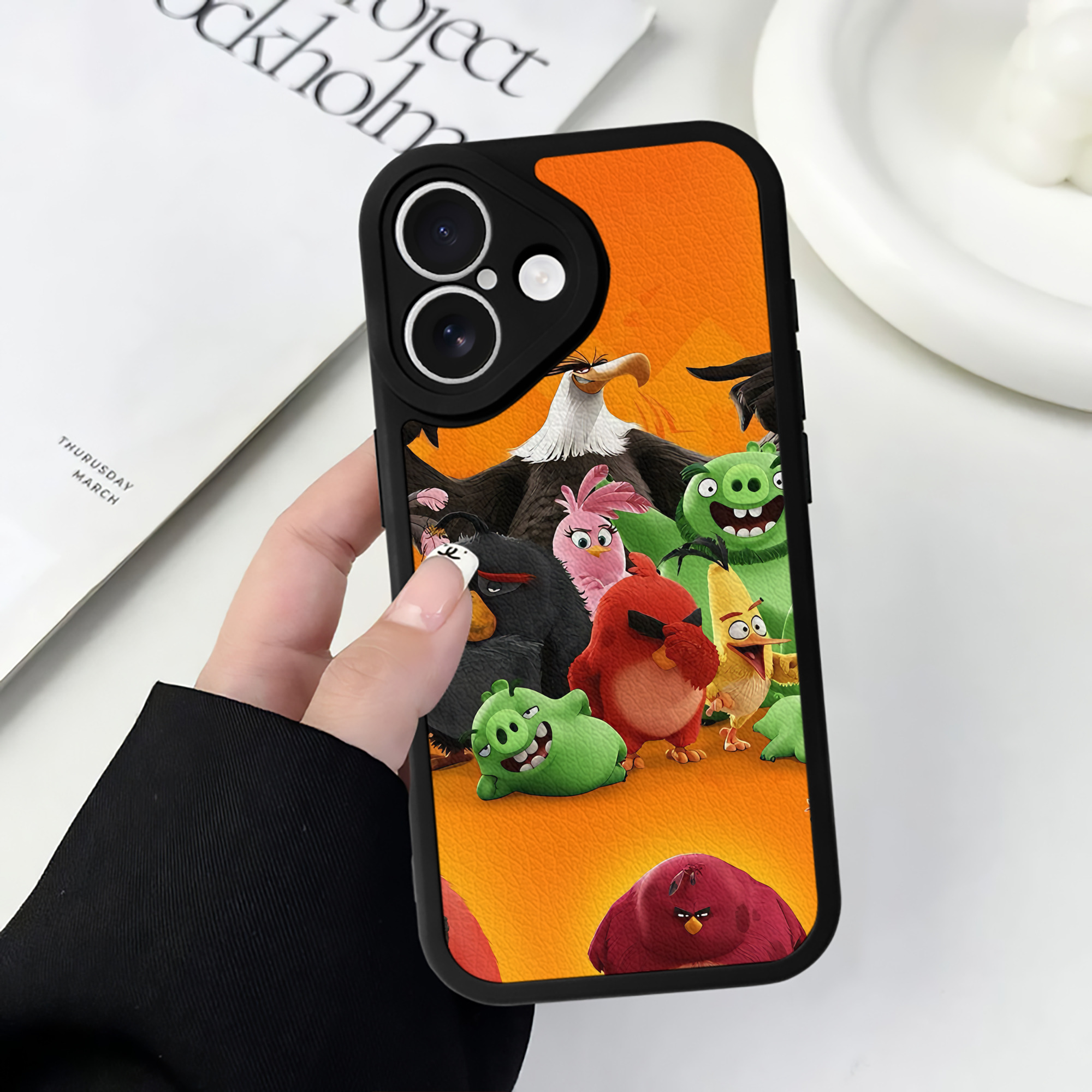 （画像用） Angry Birds アングリーバード 【iPhone 16シリーズ対応】シリコンスマホケース（レザー調） 材質：シリコン
